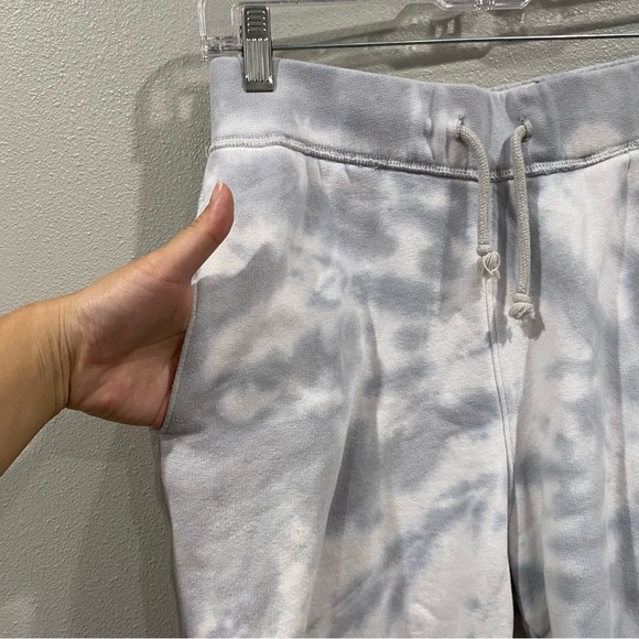 Abercrombie & Fitch Soft AF Fleece Tie Dye Shorts Blue White Small - Picture 2 of 5